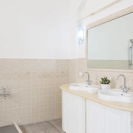 Palazzo Mediterraneo